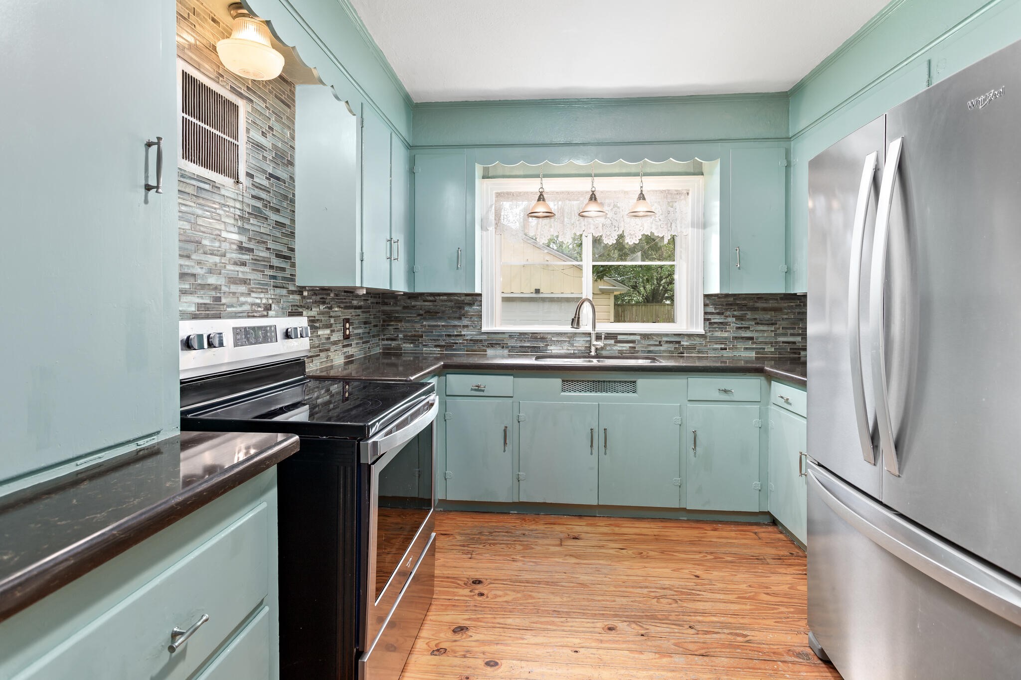 2660 Long Street Beaumont, TX 77702 - Photo 15 of 37