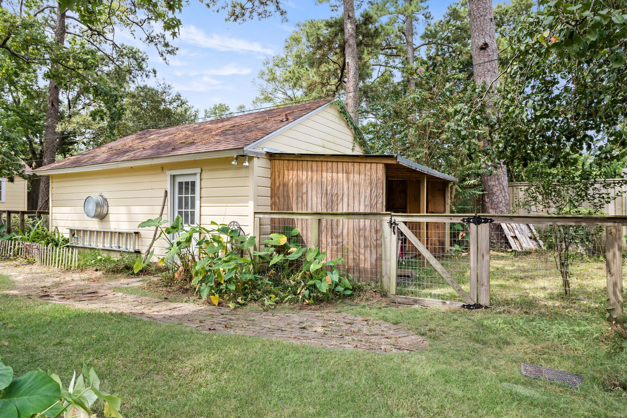 2660 Long Street Beaumont, TX 77702 - Photo 35 of 37