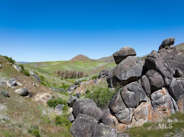 $1,700,000 | Tbd 277-ac Tbd 277-ac Timber Butte Road, Sweet, ID 83670