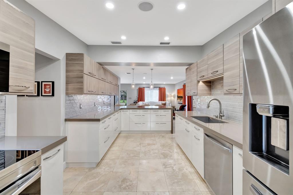 201 Northeast 28th Court Wilton Manors, FL 33334 - Photo 15 of 83