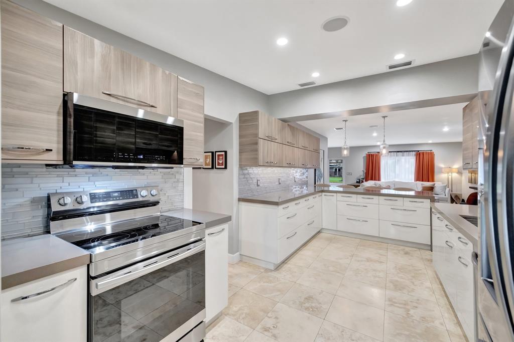 201 Northeast 28th Court Wilton Manors, FL 33334 - Photo 17 of 83