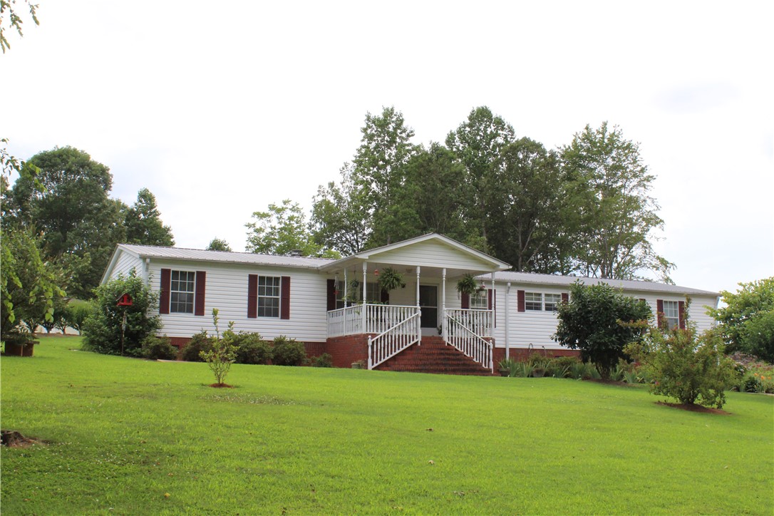 690 Poplar Springs Road Westminster, SC 29693 - Photo 1 of 36 Gallery Image 1