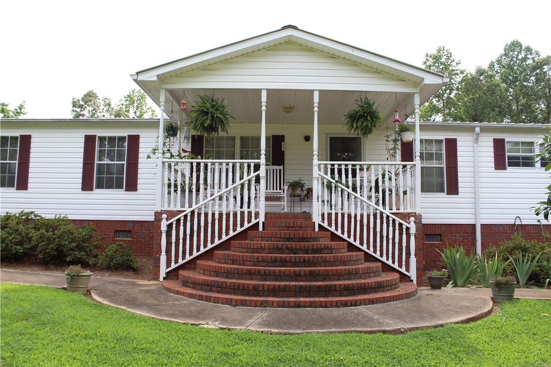 690 Poplar Springs Road Westminster, SC 29693 - Photo 2 of 36 Gallery Image 2