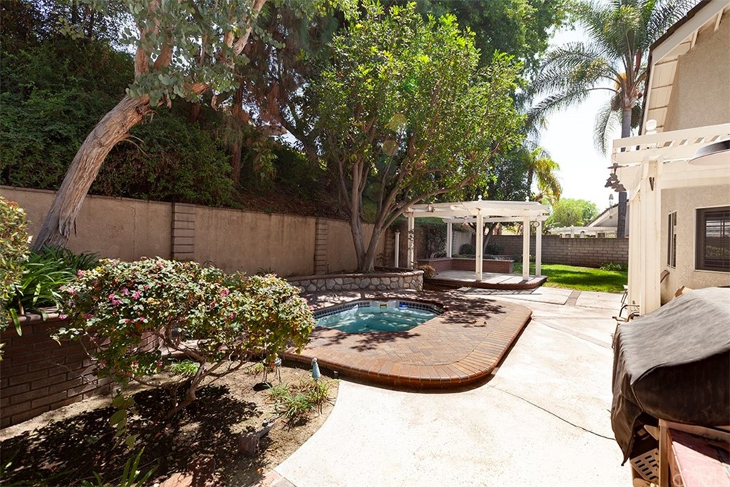 1320 Strattford Street Brea, CA 92821 - Photo 3 of 23