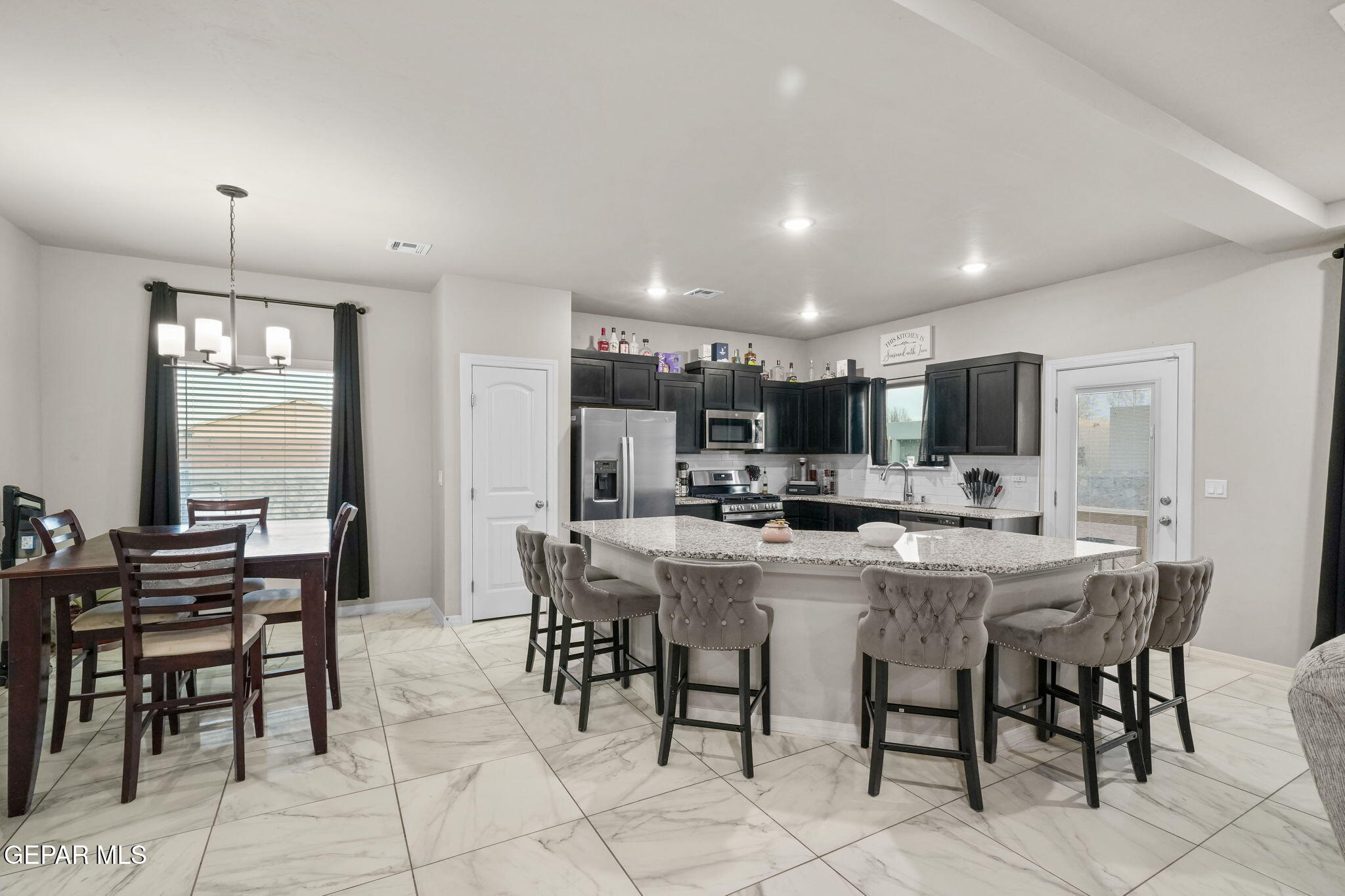 356 Plateau Drive Socorro, TX 79927 - Photo 8 of 51 356 Pleateau-8