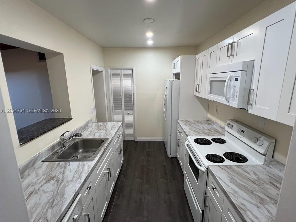 4427 Southwest 16th Street Miami, FL 33134 - Photo 8 of 18