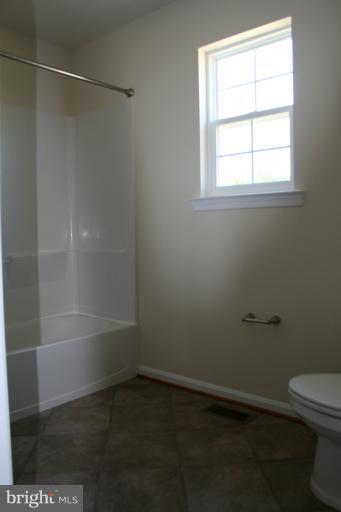 11245 Raby Road Waldorf, MD 20601 - Photo 17 of 30 Bath jack-n-jill BR.1