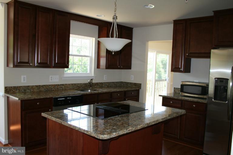 11245 Raby Road Waldorf, MD 20601 - Photo 3 of 30 Kitchen