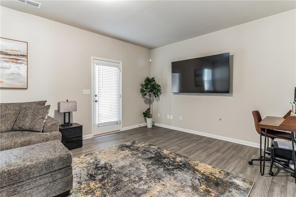 3123 Meadowstone Lane Southwest Atlanta, GA 30331 - Photo 16 of 18