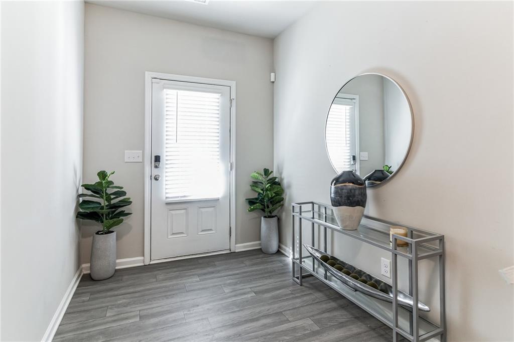 3123 Meadowstone Lane Southwest Atlanta, GA 30331 - Photo 5 of 18