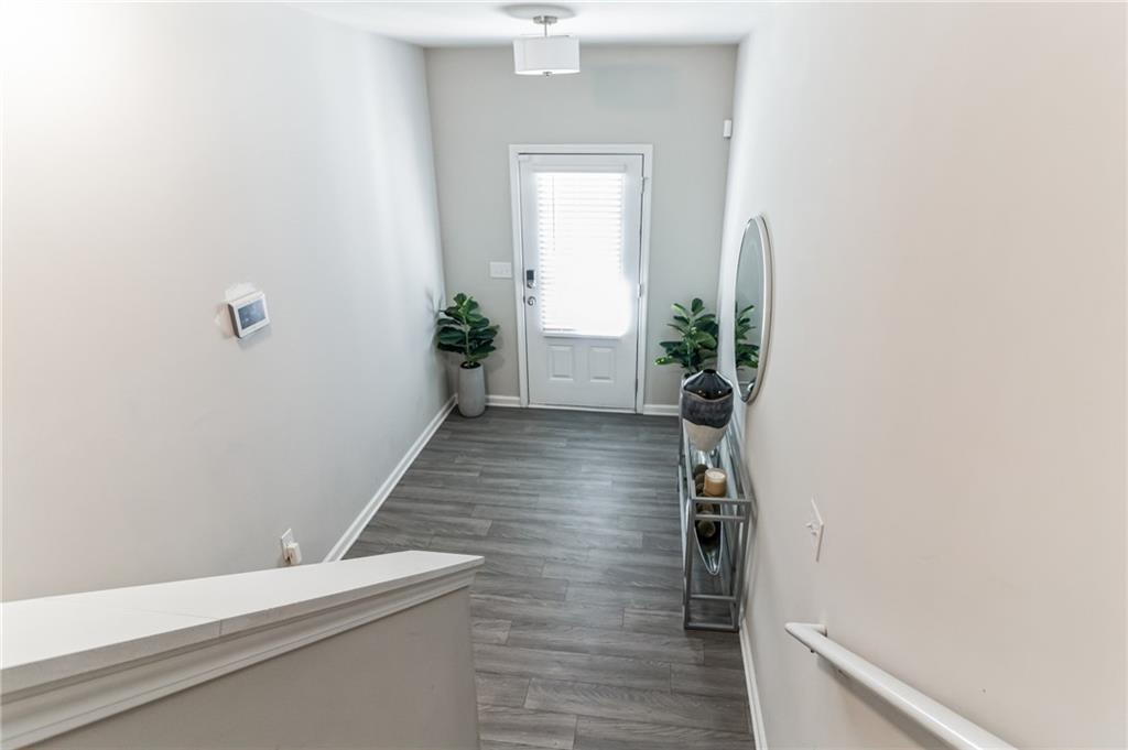 3123 Meadowstone Lane Southwest Atlanta, GA 30331 - Photo 6 of 18