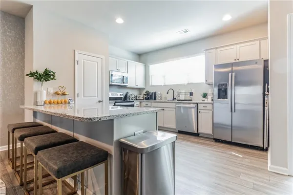 $2,800 | 3123 Meadowstone Lane Southwest, Atlanta, GA 30331