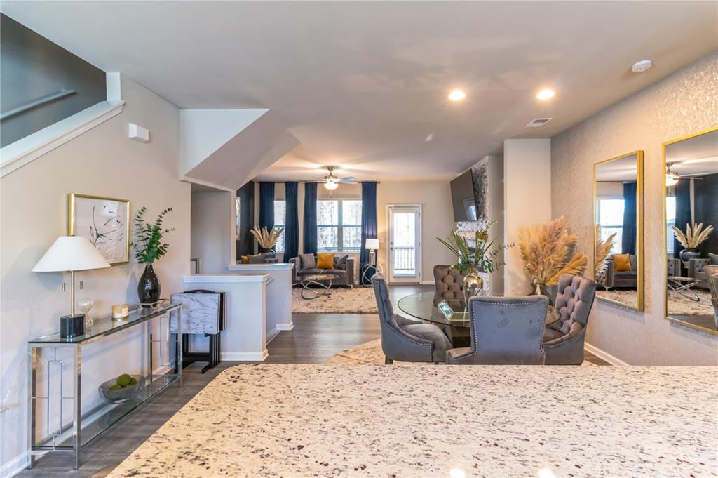 3123 Meadowstone Lane Southwest Atlanta, GA 30331 - Photo 9 of 18