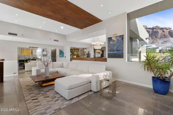$3,275,000 | 5905 North Echo Canyon Lane, Phoenix, AZ 85018