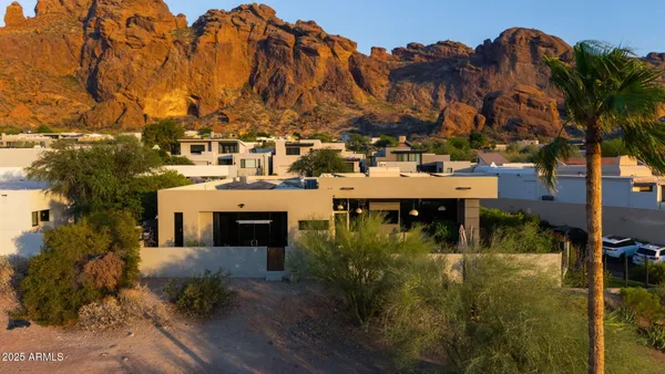 $3,275,000 | 5905 North Echo Canyon Lane, Phoenix, AZ 85018