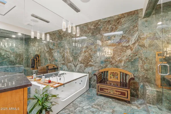 $3,275,000 | 5905 North Echo Canyon Lane, Phoenix, AZ 85018