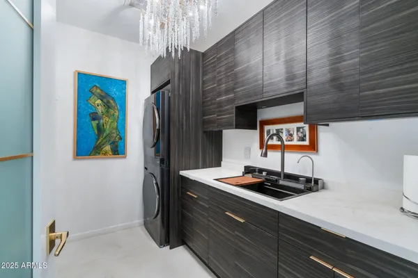 $3,275,000 | 5905 North Echo Canyon Lane, Phoenix, AZ 85018