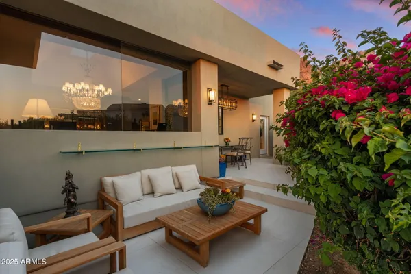 $3,275,000 | 5905 North Echo Canyon Lane, Phoenix, AZ 85018