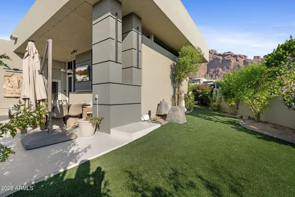 $3,275,000 | 5905 North Echo Canyon Lane, Phoenix, AZ 85018