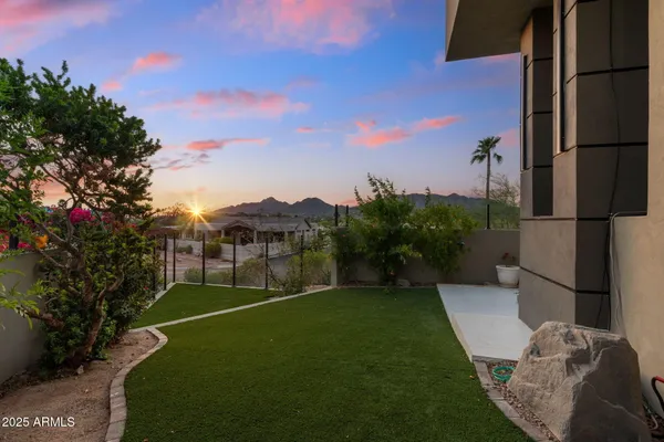 $3,275,000 | 5905 North Echo Canyon Lane, Phoenix, AZ 85018
