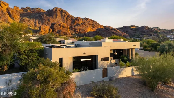 $3,275,000 | 5905 North Echo Canyon Lane, Phoenix, AZ 85018