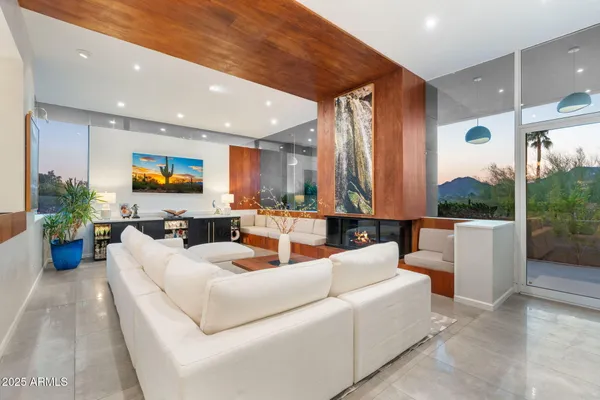 $3,275,000 | 5905 North Echo Canyon Lane, Phoenix, AZ 85018