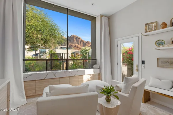 $3,275,000 | 5905 North Echo Canyon Lane, Phoenix, AZ 85018