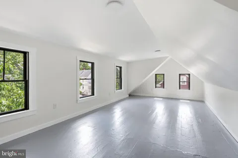 $849,900 | 71 East 2nd Street, Moorestown, NJ 08057