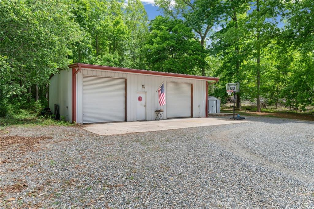 201 Kingwood Road Reidsville, NC 27320 - Photo 7 of 48