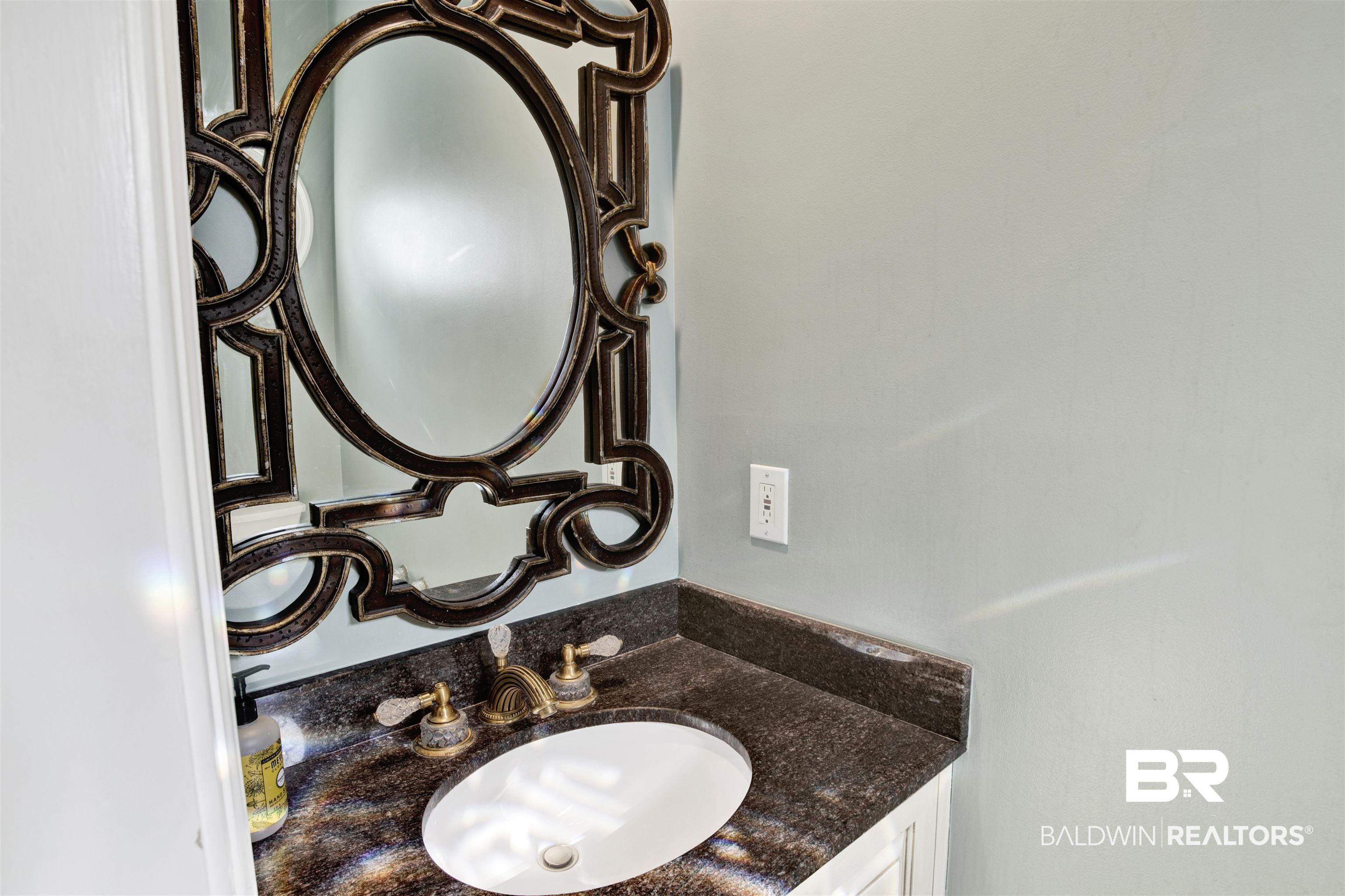 3816 Austill Lane Mobile, AL 36608 - Photo 28 of 80 Bathroom with vanity