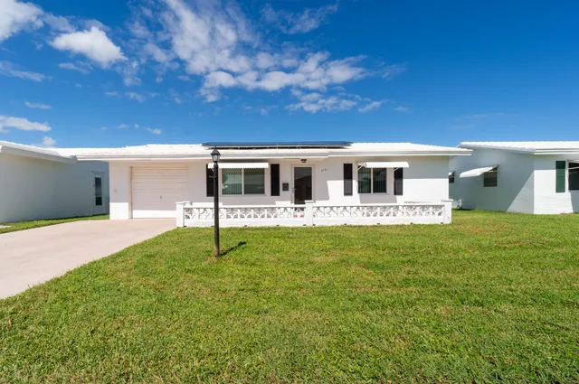 $2,200 | 2391 Southwest 13th Terrace, Boynton Beach, FL 33426