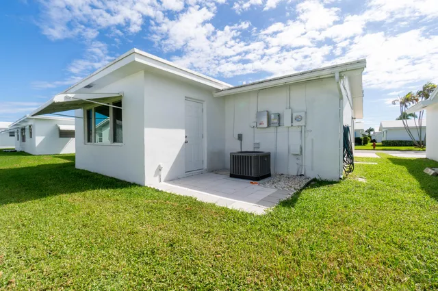 $2,200 | 2391 Southwest 13th Terrace, Boynton Beach, FL 33426