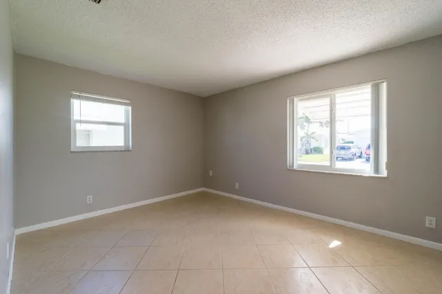 $2,200 | 2391 Southwest 13th Terrace, Boynton Beach, FL 33426