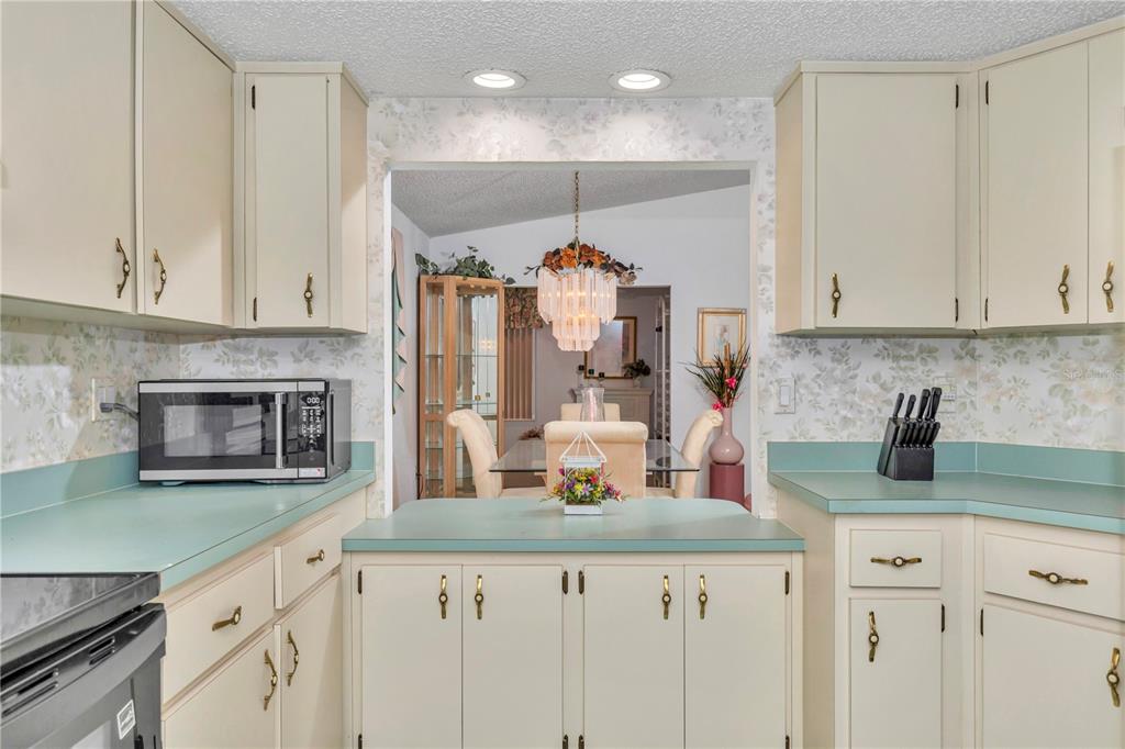 8157 Southwest 108th St Road Ocala, FL 34481 - Photo 18 of 42