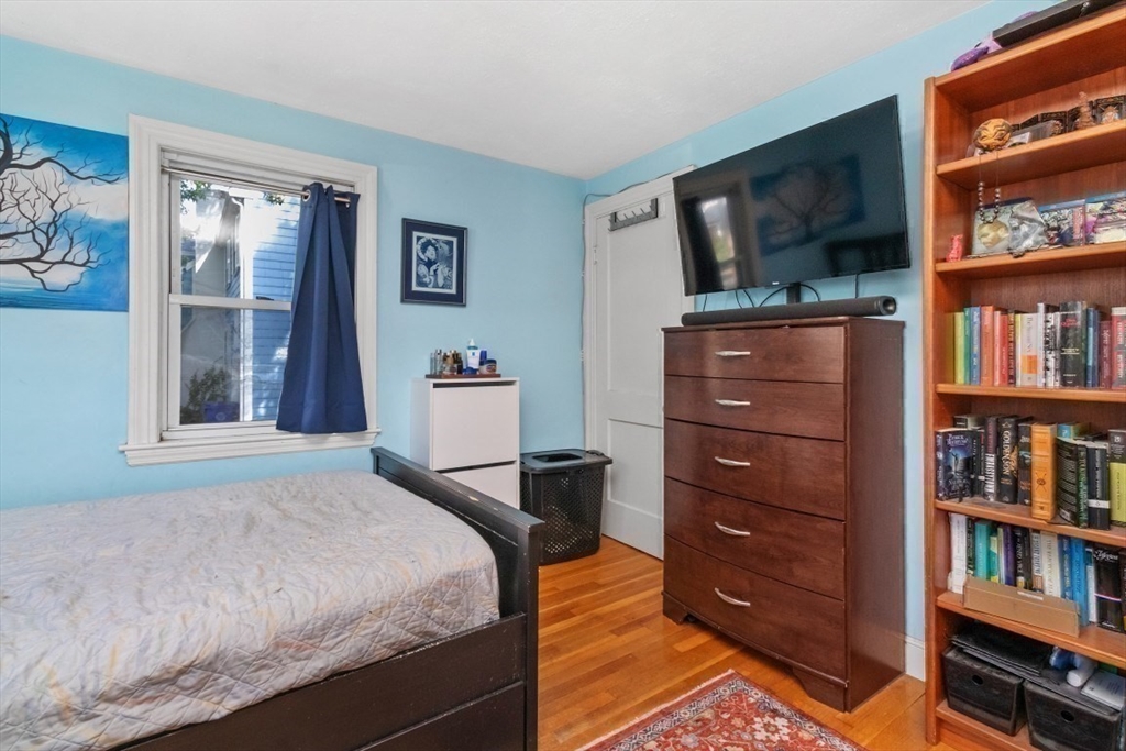 44 Barbara Road Newton, MA 02465 - Photo 10 of 34