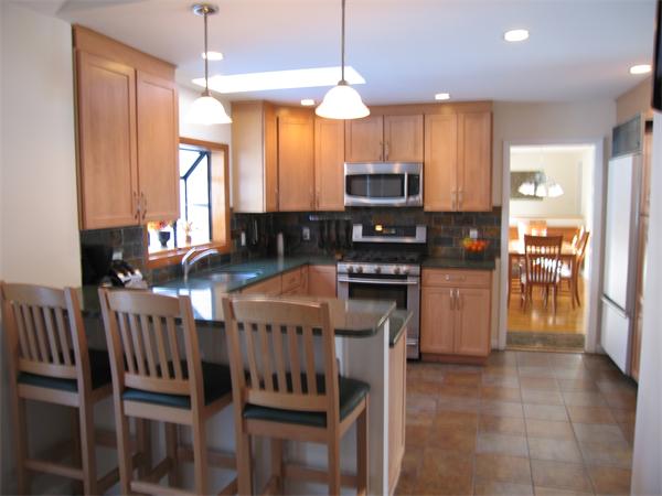 33 Roslyn Road Newton, MA 02468 - Photo 12 of 28