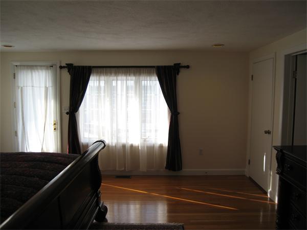 33 Roslyn Road Newton, MA 02468 - Photo 18 of 28