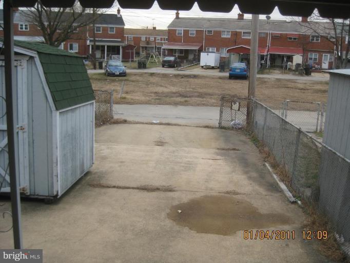 3117 Vulcan Road Dundalk, MD 21222 - Photo 4 of 17 Patio