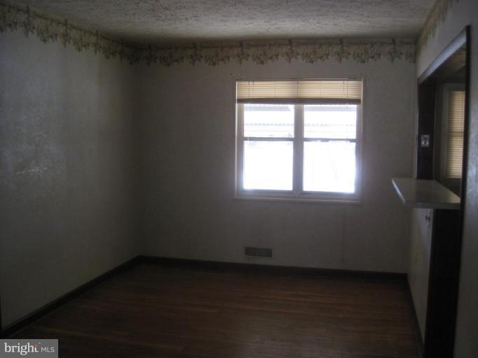 3117 Vulcan Road Dundalk, MD 21222 - Photo 6 of 17 Dining Room