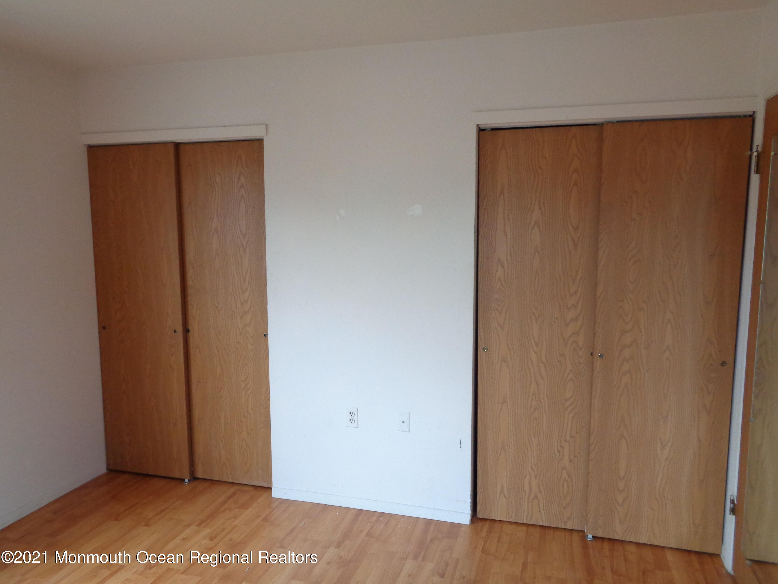 5 Amesbury Road Whiting, NJ 08759 - Photo 16 of 19 a view of a small room