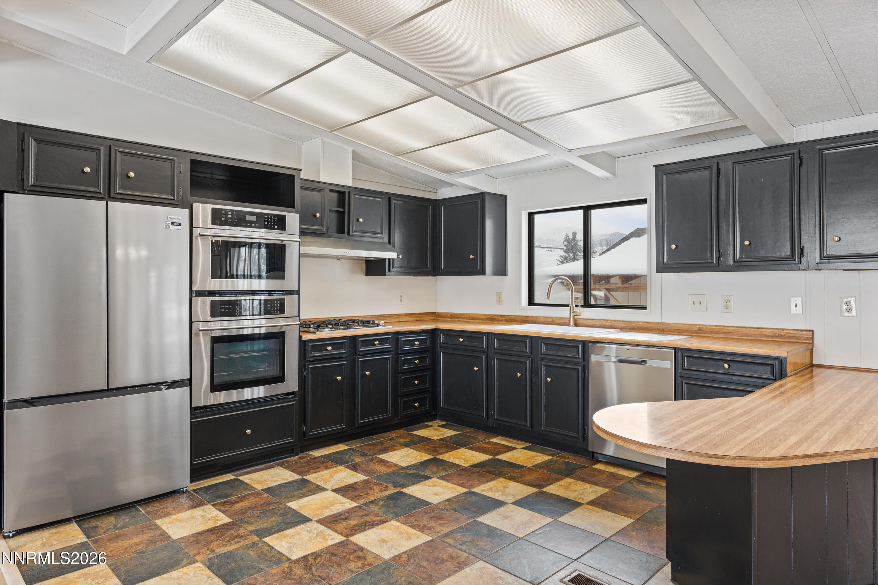 16370 Enargite Circle Reno, NV 89521 - Photo 5 of 31 A7V07308