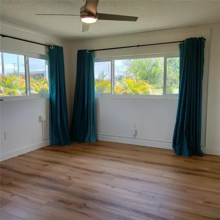 $2,850 | 351 Davenport Avenue Northeast, St. Petersburg, FL 33702