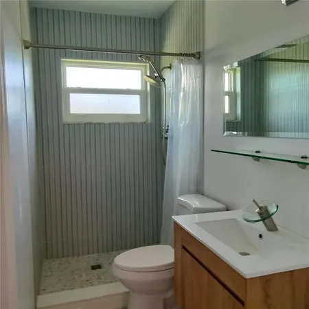 $2,850 | 351 Davenport Avenue Northeast, St. Petersburg, FL 33702