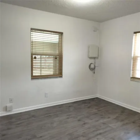 $2,850 | 351 Davenport Avenue Northeast, St. Petersburg, FL 33702