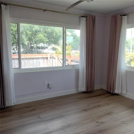 $2,850 | 351 Davenport Avenue Northeast, St. Petersburg, FL 33702