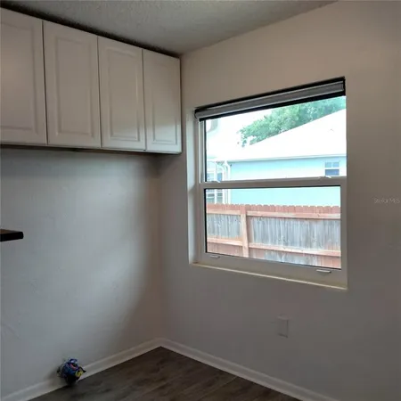 $2,850 | 351 Davenport Avenue Northeast, St. Petersburg, FL 33702