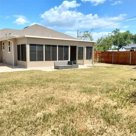 $2,850 | 351 Davenport Avenue Northeast, St. Petersburg, FL 33702