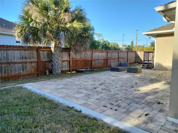 $2,850 | 351 Davenport Avenue Northeast, St. Petersburg, FL 33702