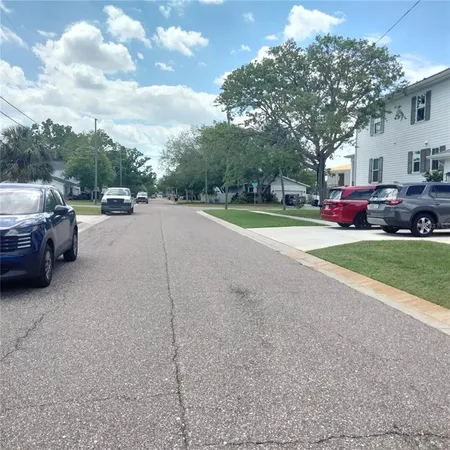 $2,850 | 351 Davenport Avenue Northeast, St. Petersburg, FL 33702