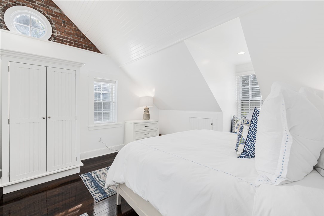 8 Brenton Road, Unit 3 Newport, RI 02840 - Photo 15 of 21